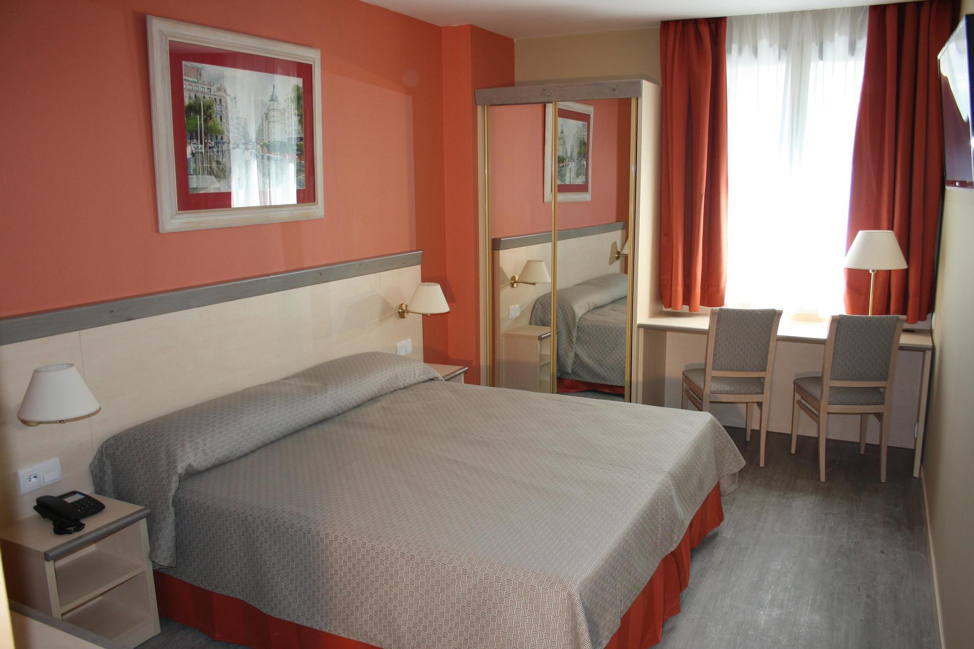 Sunotel Club Hotel 4*